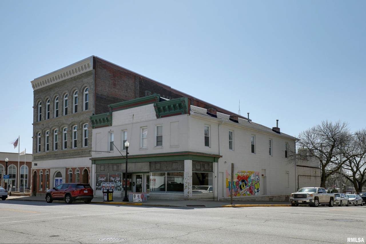 700 Maine Street - Photo 1