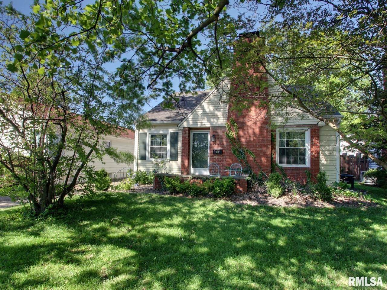 910 24TH Street - Photo 1