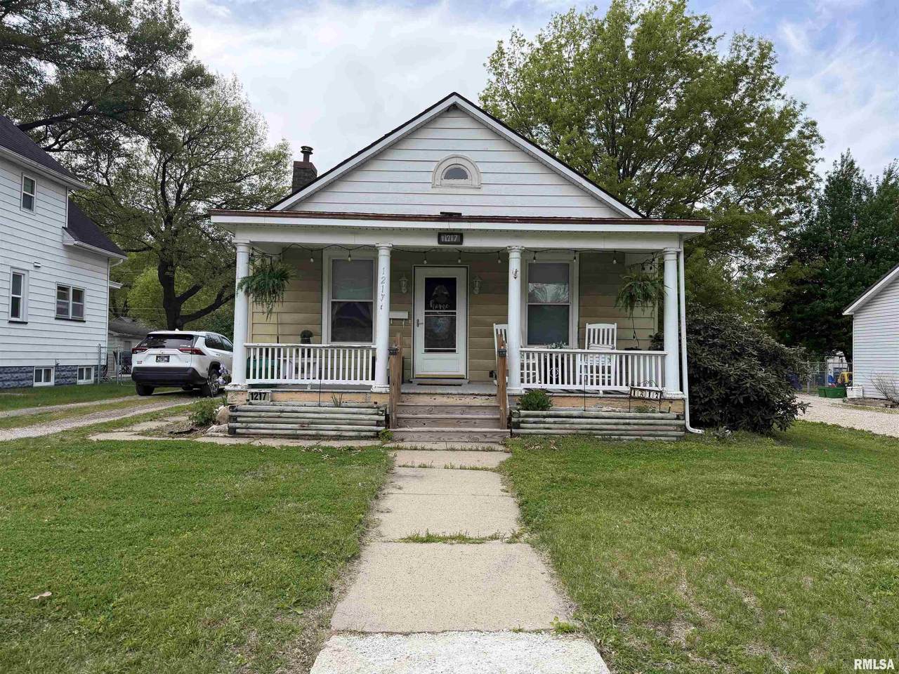 1217 Garfield Avenue - Photo 1