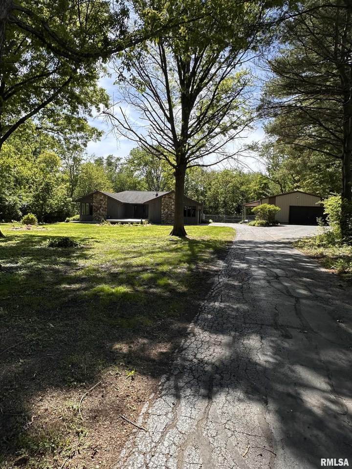 5915 Long Creek Drive - Photo 1