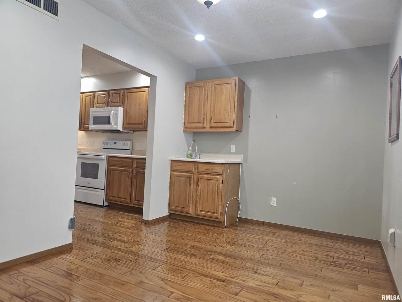 https://bt-photos.global.ssl.fastly.net/peoria/1280_boomver_1_CA1044087-1.jpg