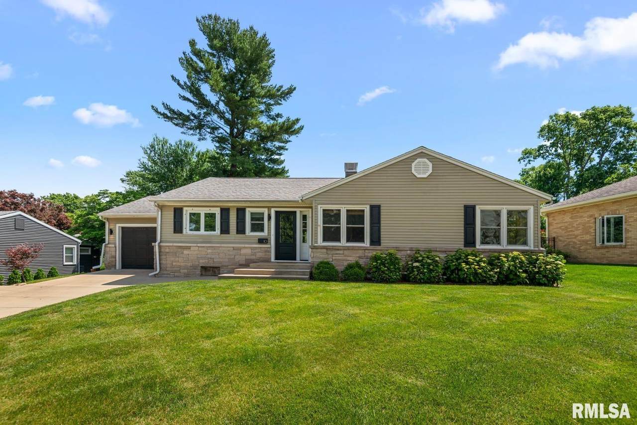 10 Sunset Drive - Photo 1