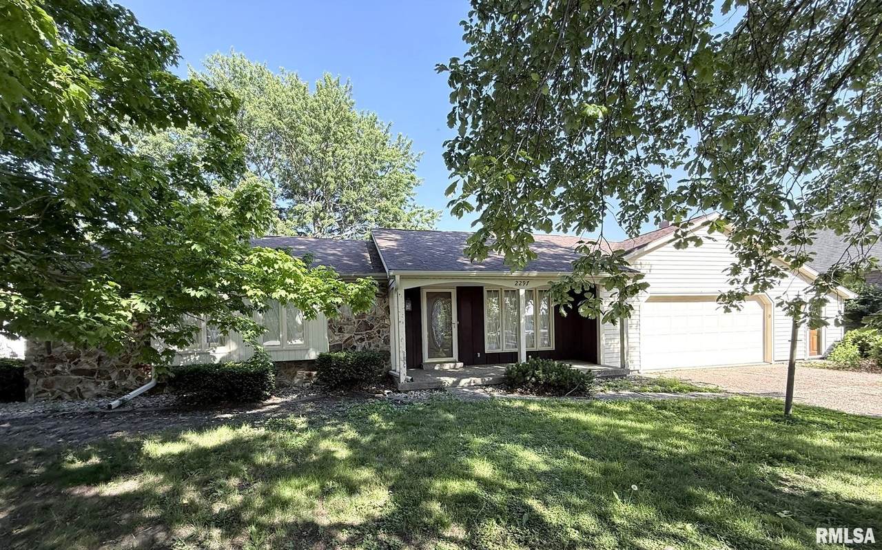 2297 Catherine Street - Photo 1