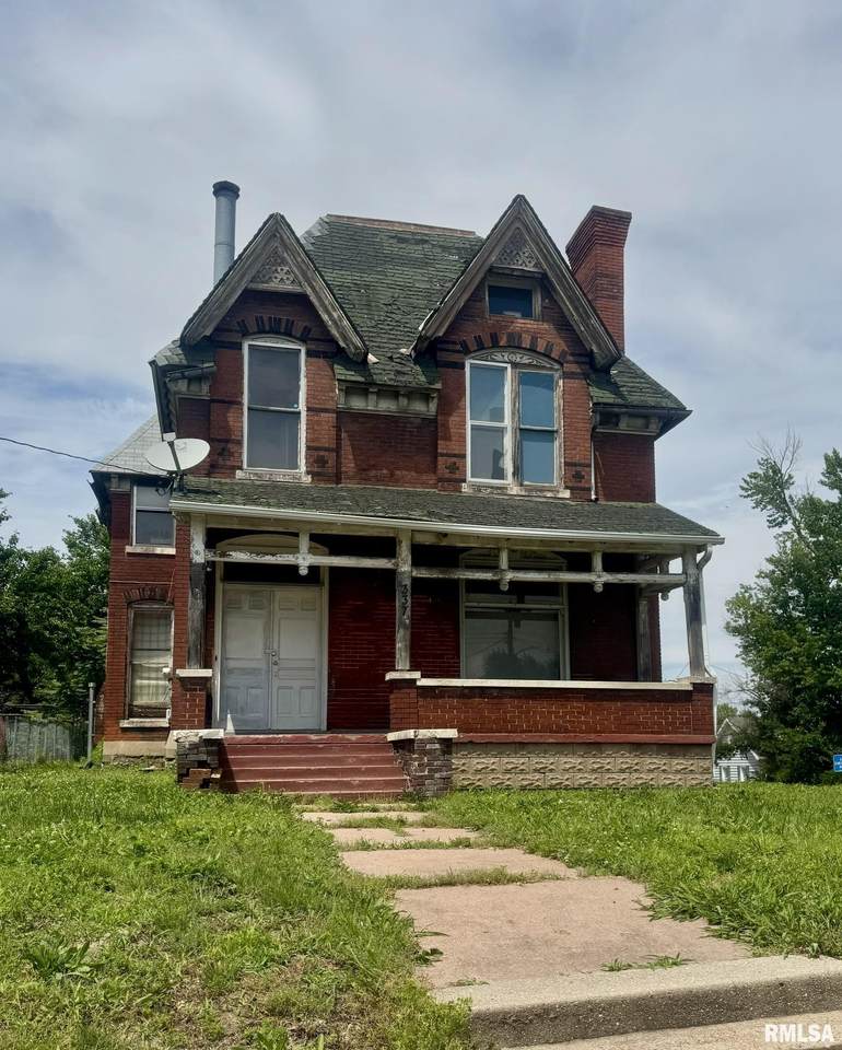 337 Chestnut Street - Photo 1