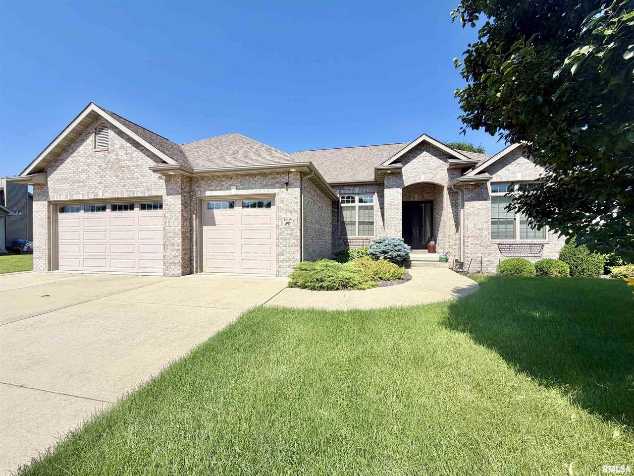 1805 Blue Stone Drive - Photo 1