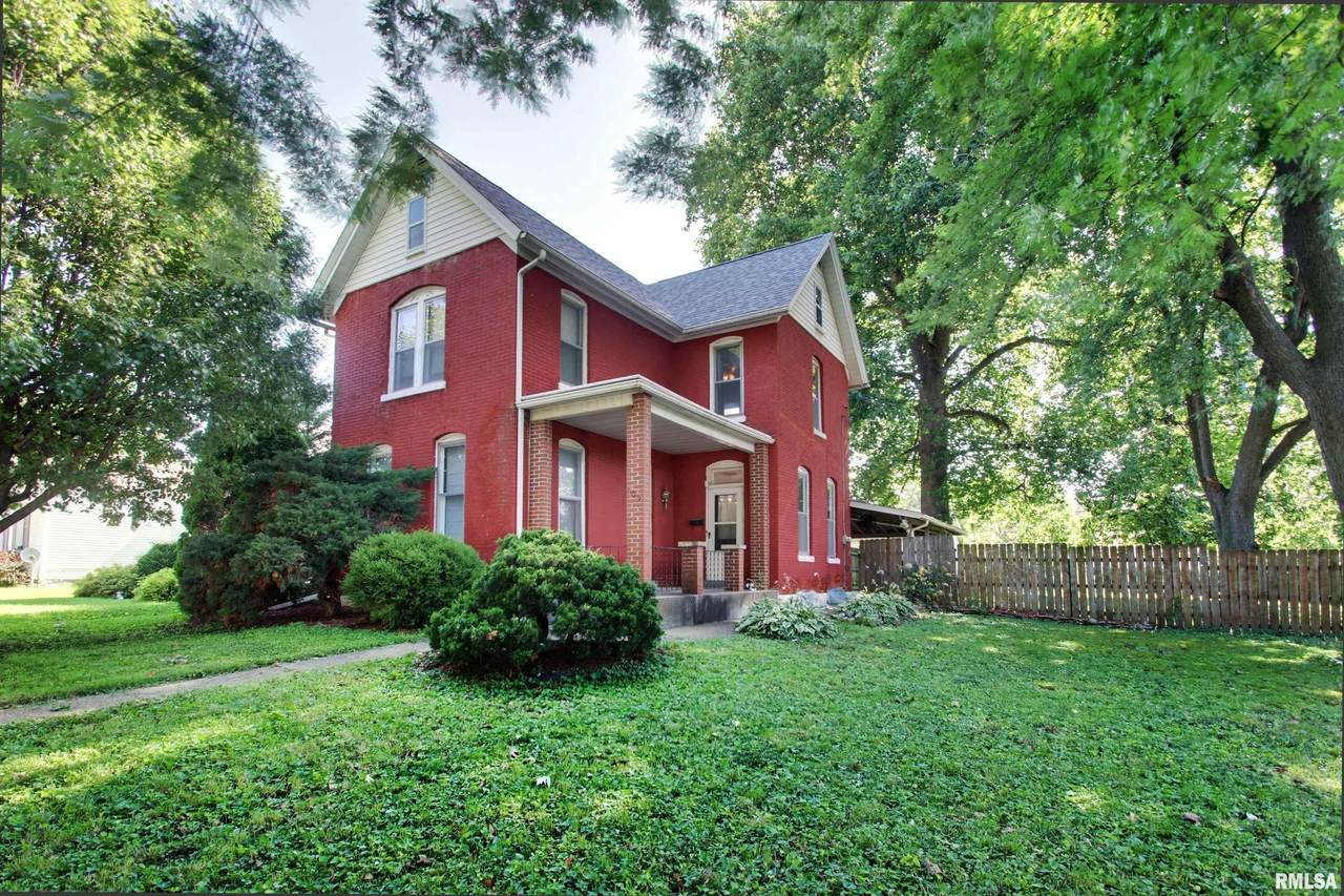 609 13TH Street - Photo 1