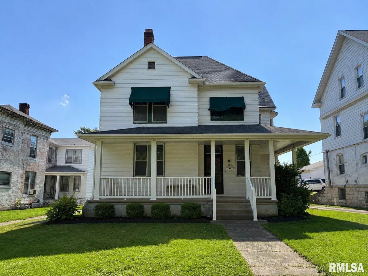 216 18TH Street - Photo 1