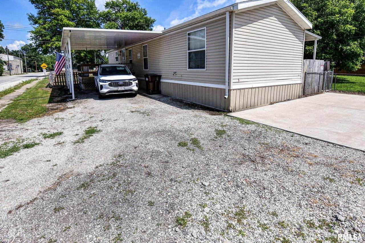 225 Parker Street - Photo 1