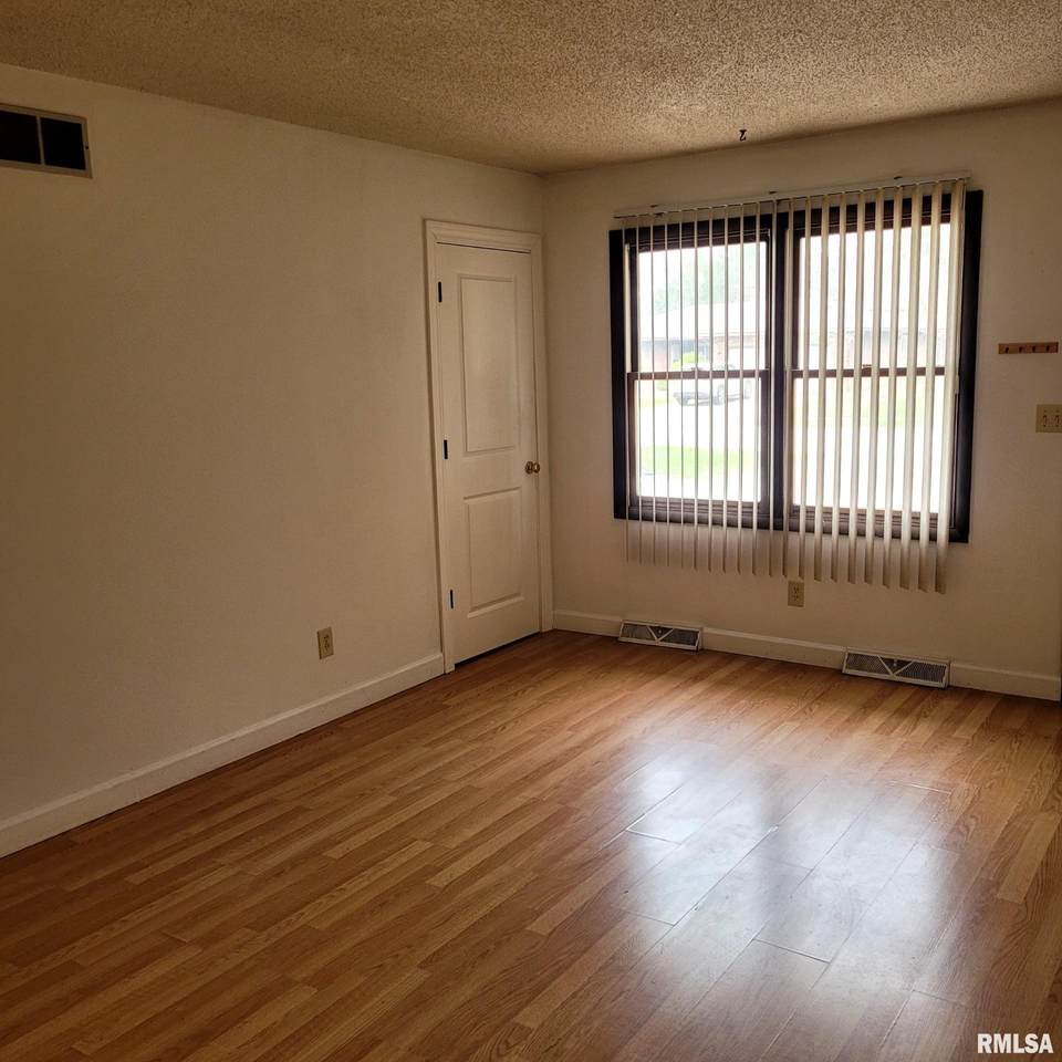 2022 Austin Drive - Photo 1