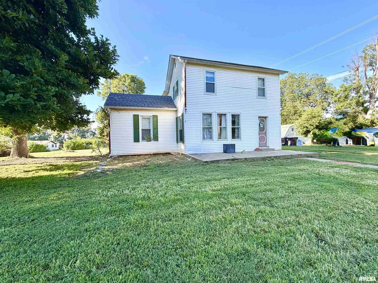 402 Walnut Street - Photo 1