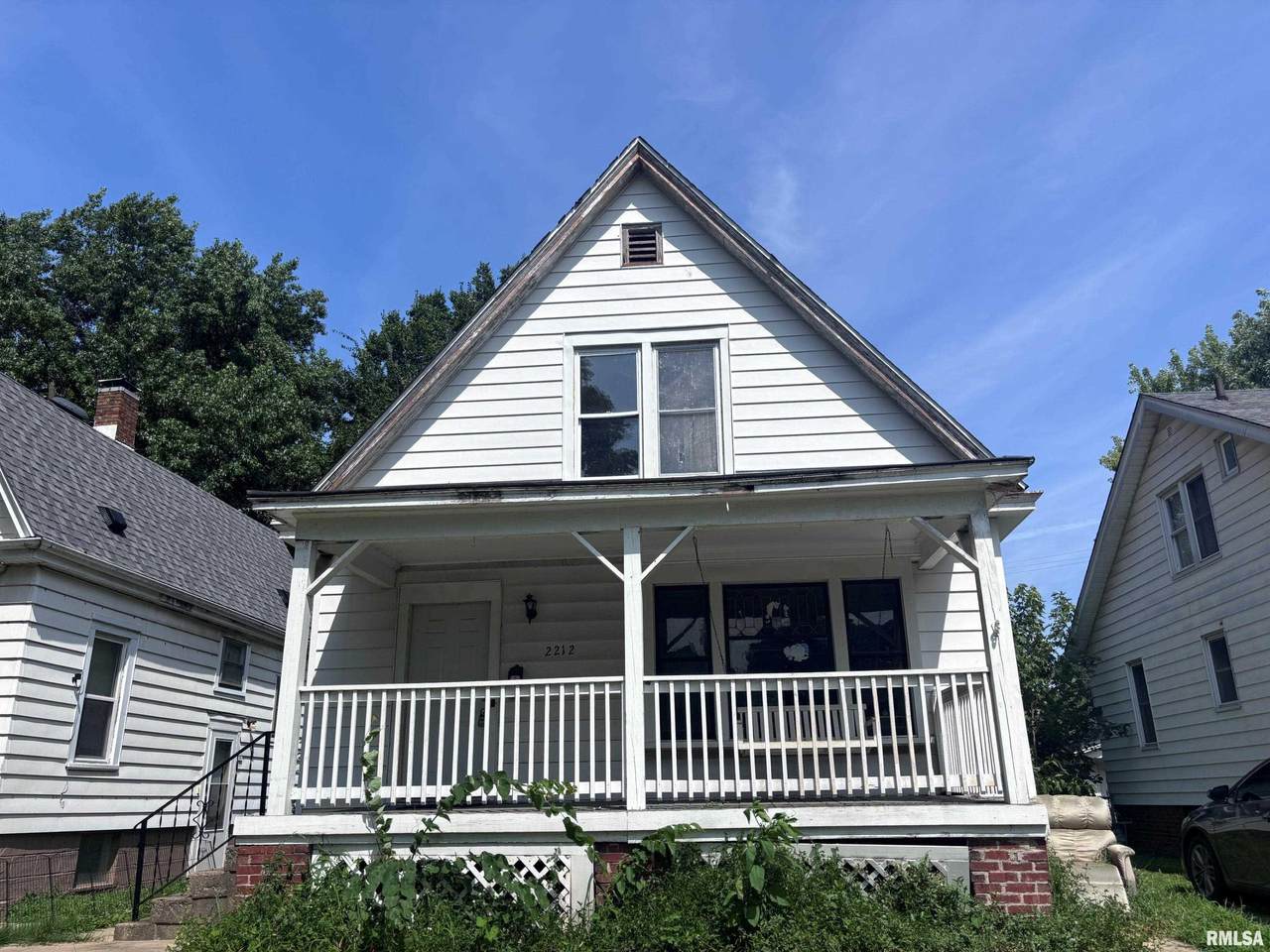 2212 10TH Street - Photo 1