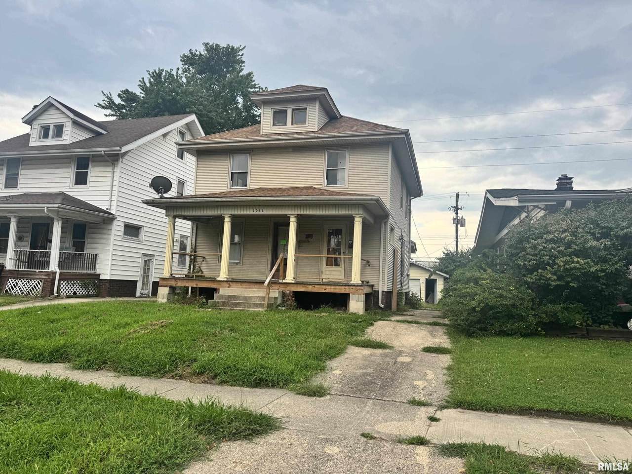 2021 4TH Street - Photo 1