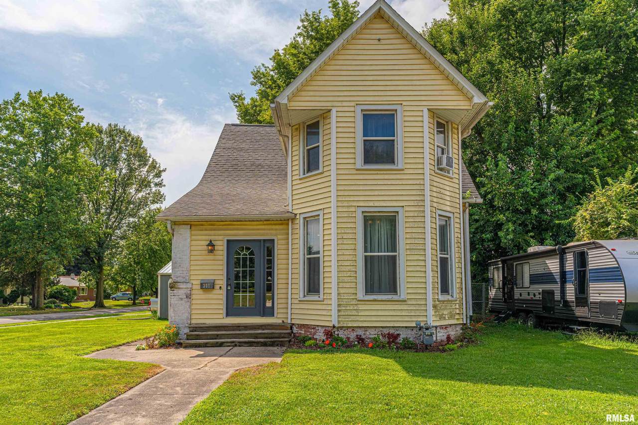 301 Elm Street - Photo 1