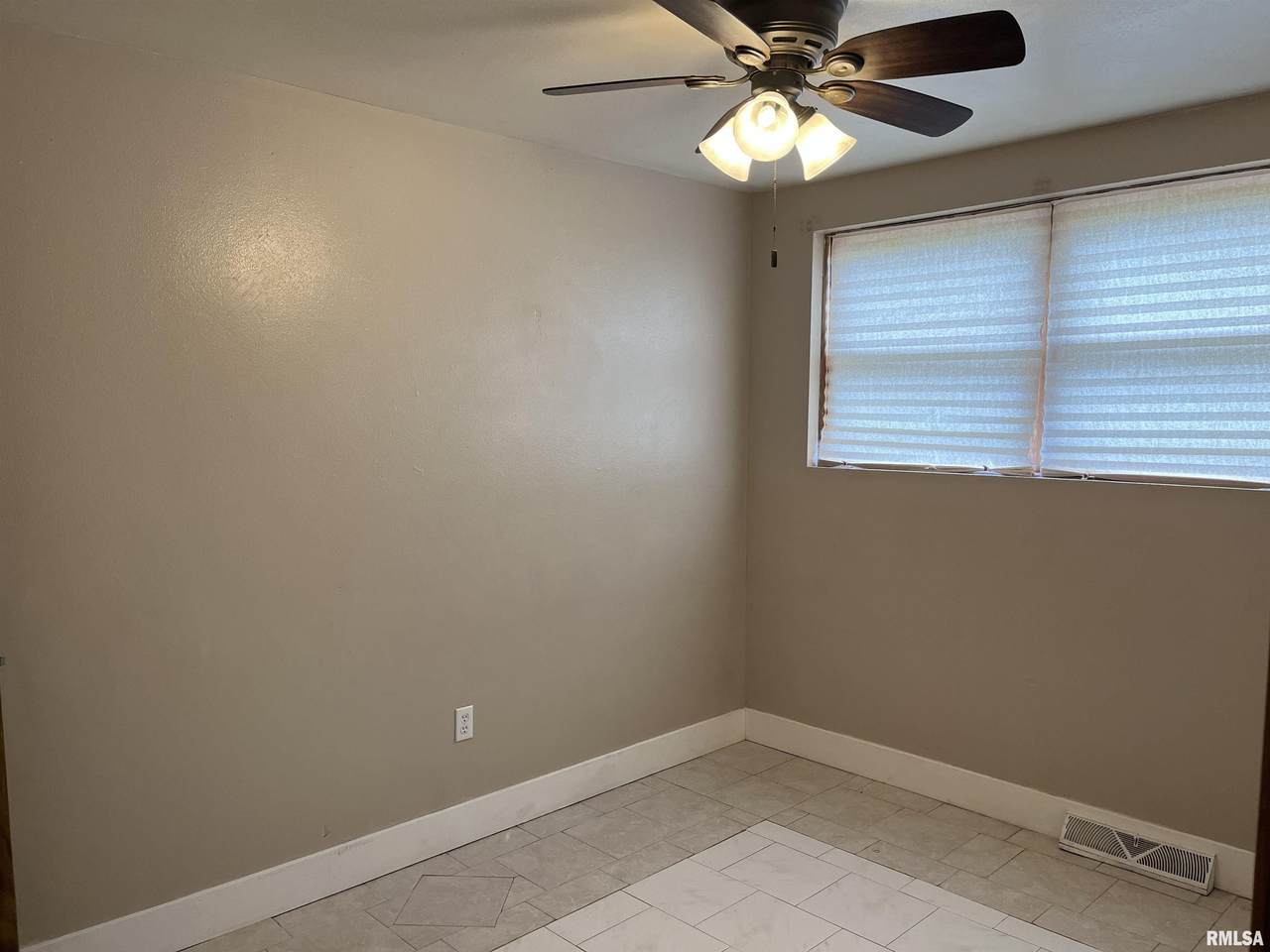 https://bt-photos.global.ssl.fastly.net/peoria/1280_boomver_1_CA1046796-1.jpg
