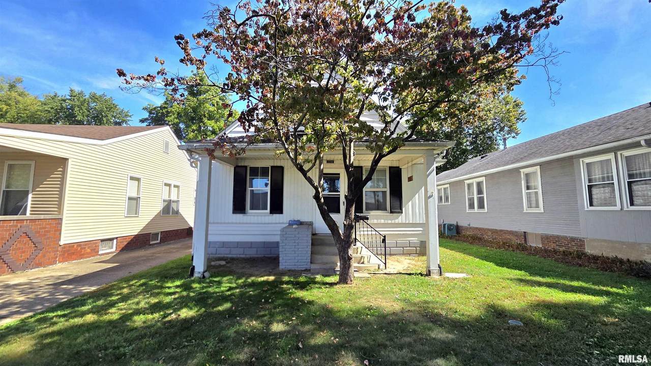 2244 9th Street - Photo 1