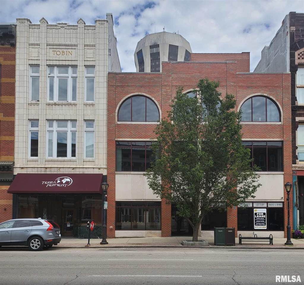 206 6TH Street - Photo 1