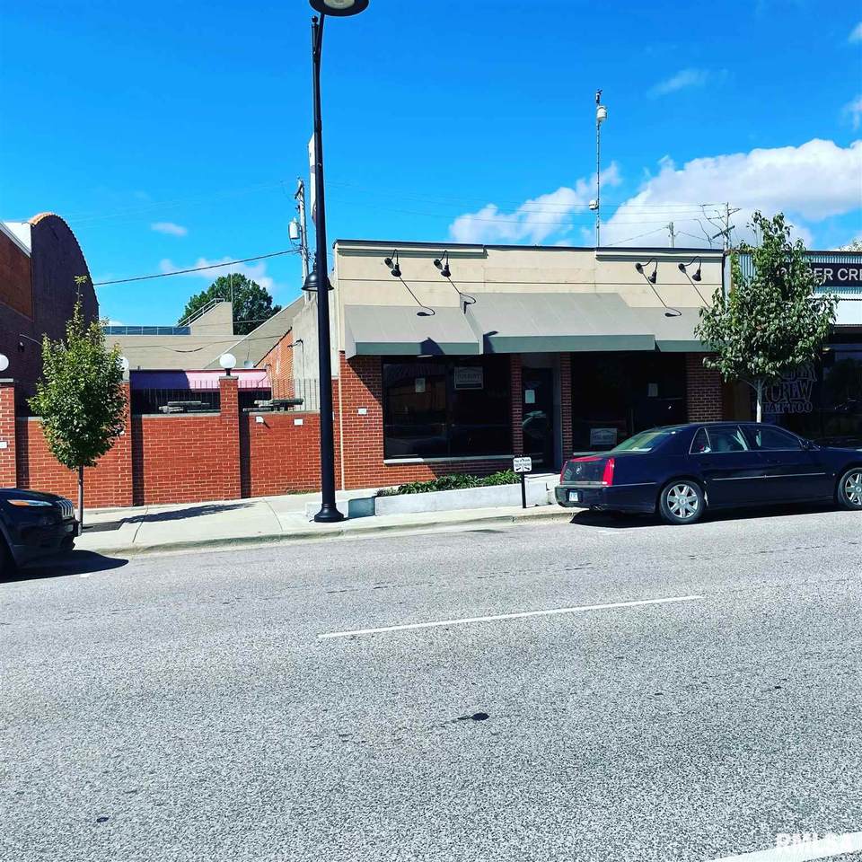 406 Illinois Avenue - Photo 1