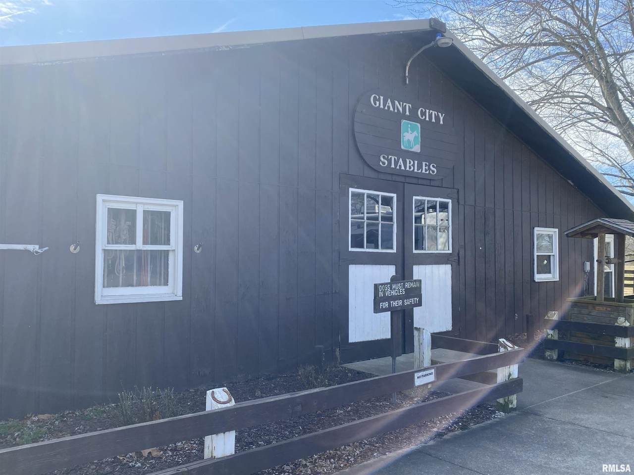 722 Giant City Road - Photo 1
