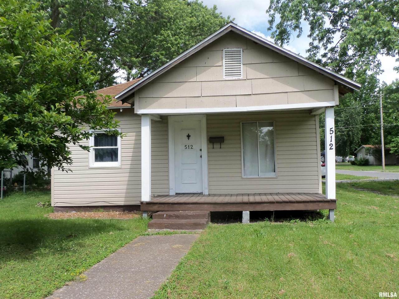 512 Mcclelland Street - Photo 1