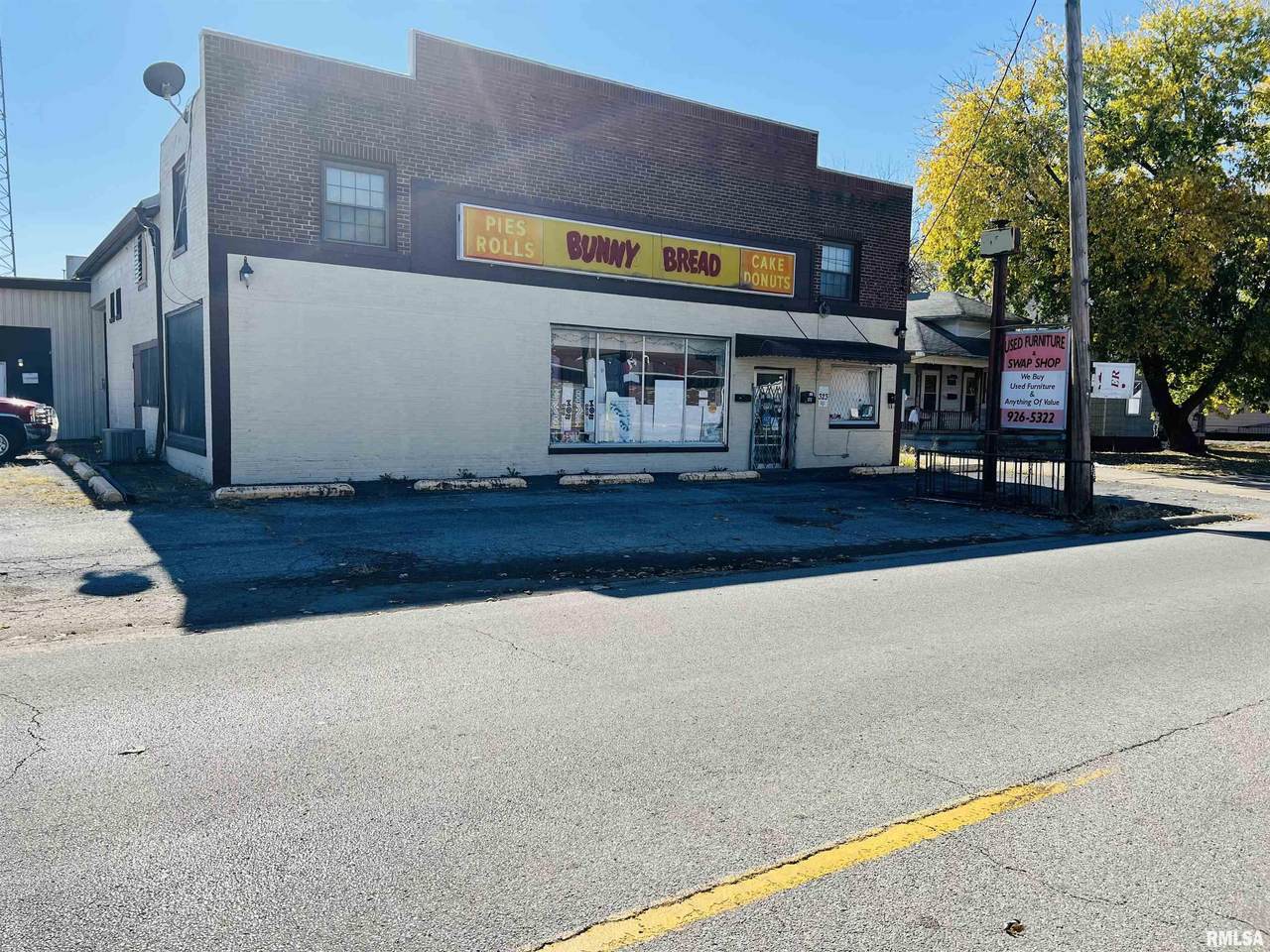 323 Raymond Street - Photo 1