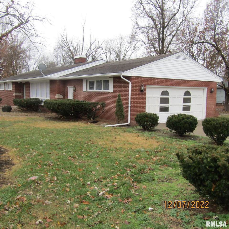 501 Locust Street - Photo 1