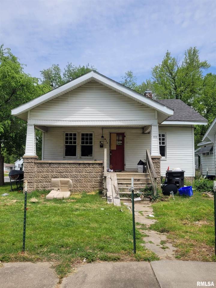 810 College Street - Photo 1