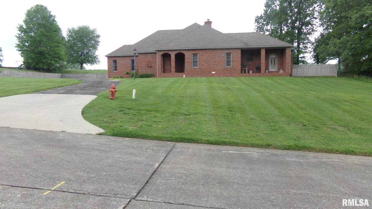 225 Fairway Drive - Photo 1