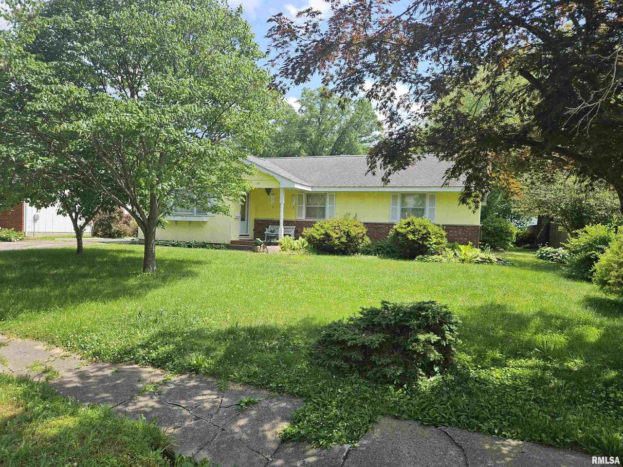 114 Bond Street - Photo 1