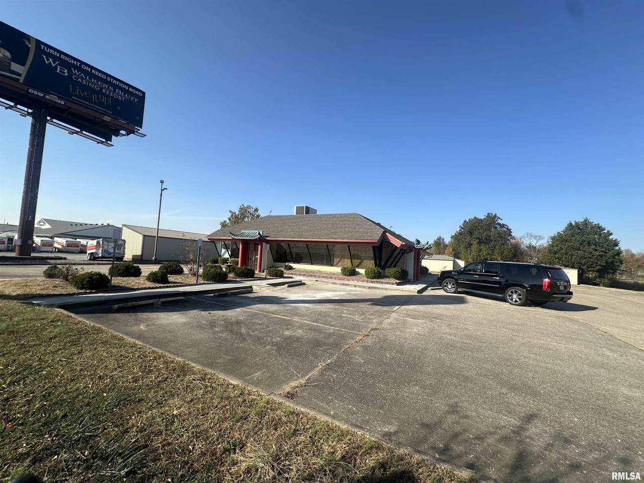 706 Plaza Drive - Photo 1