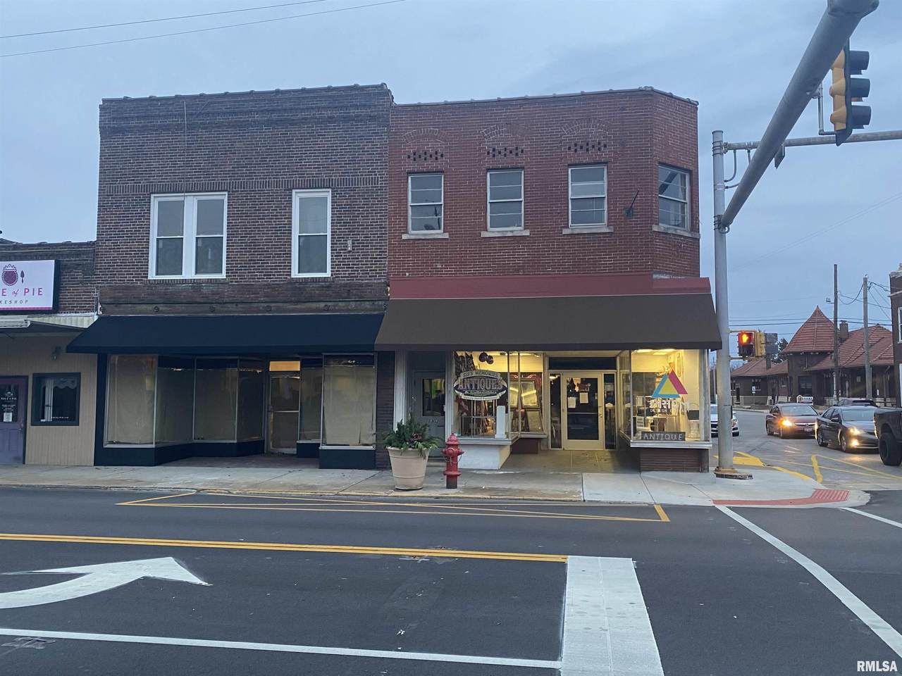 1302 Walnut Street - Photo 1