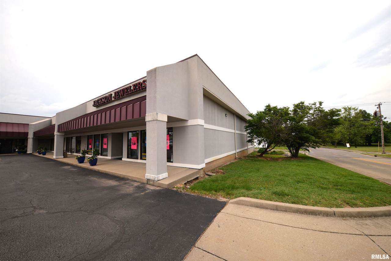 3002 Broadway Street - Photo 1