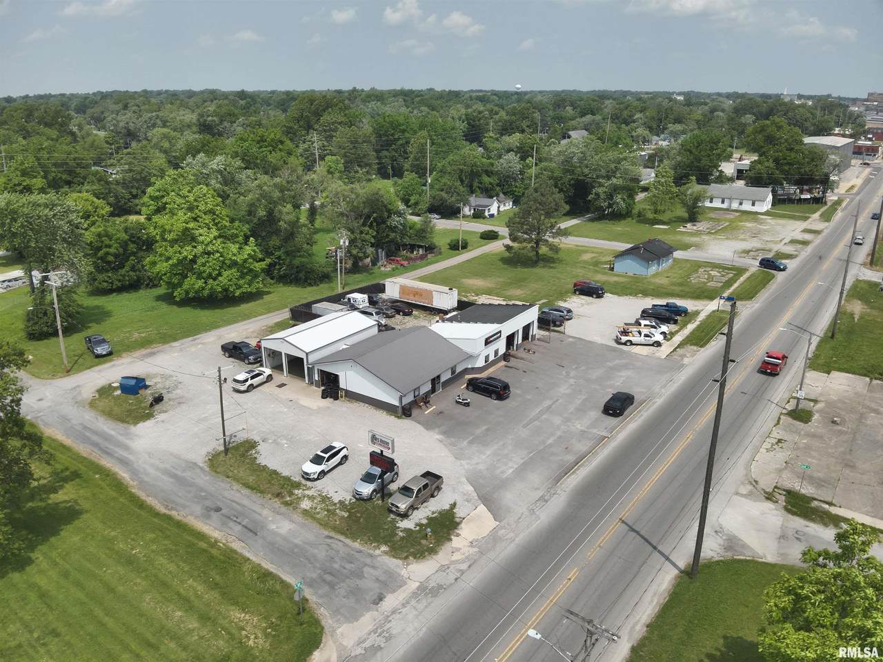 1321 10TH Street - Photo 1