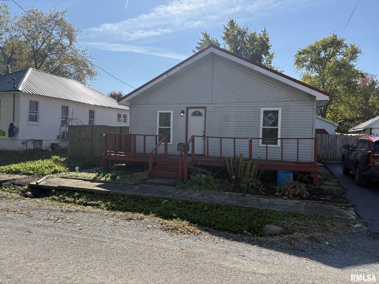 812 Lindell Street - Photo 1