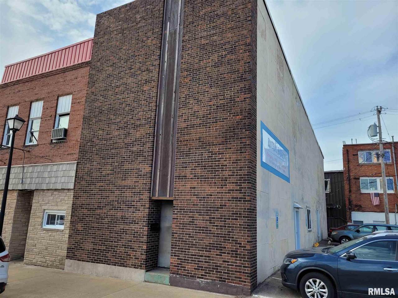 44 White Court - Photo 1