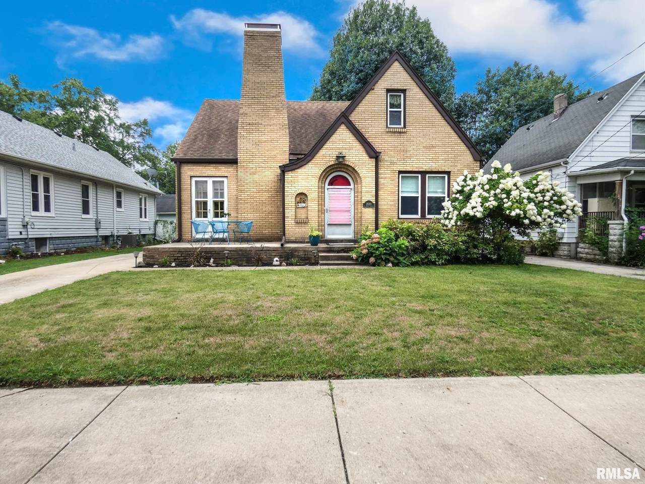 2020 Ayres Avenue - Photo 1