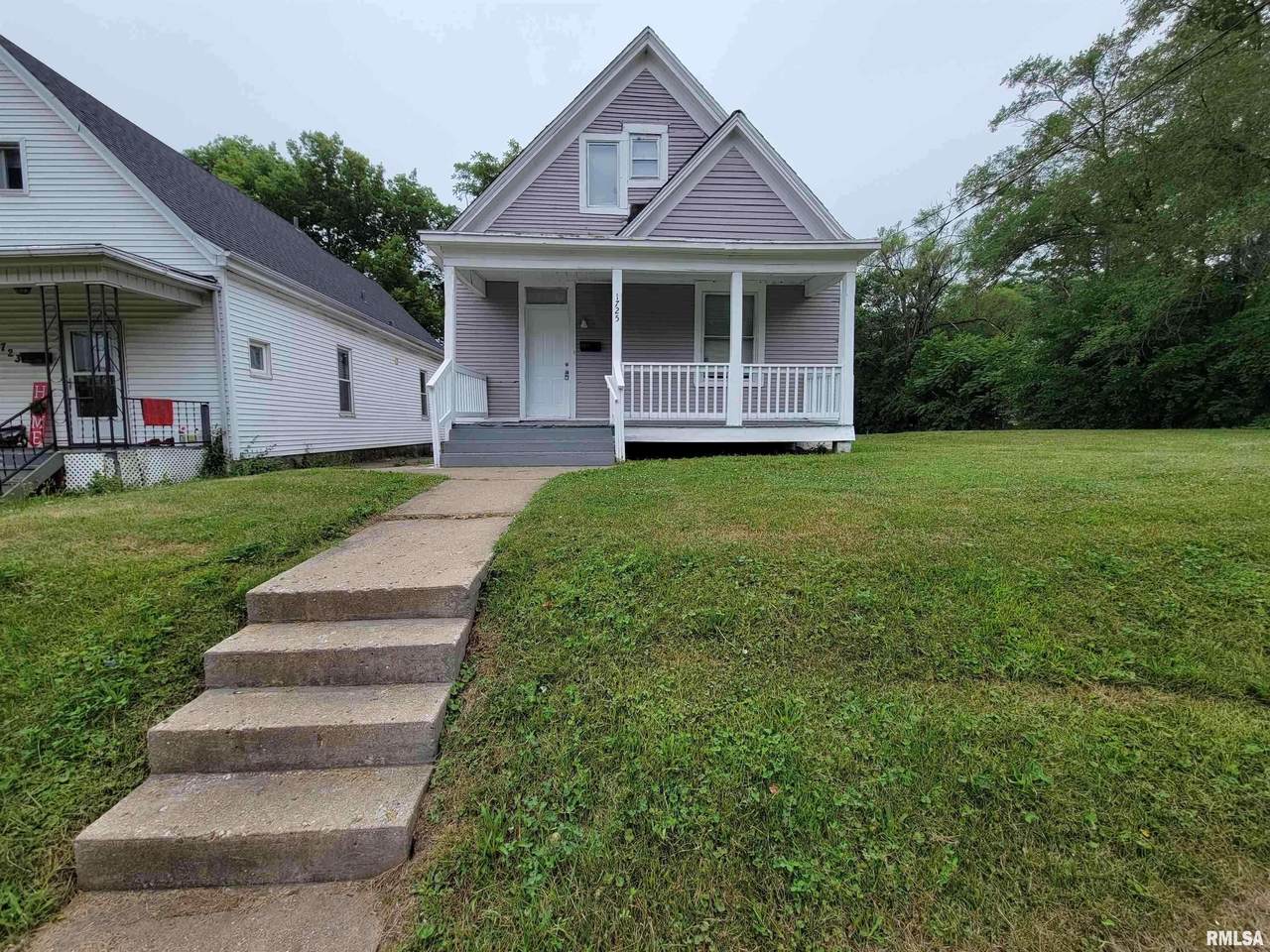 1725 Gale Avenue - Photo 1