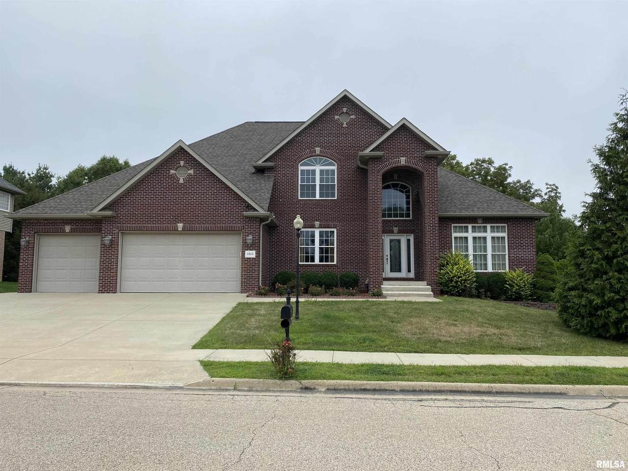 5915 Eaglecreek Drive - Photo 1