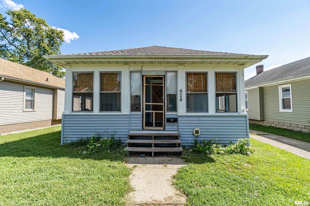 628 12TH Street - Photo 1