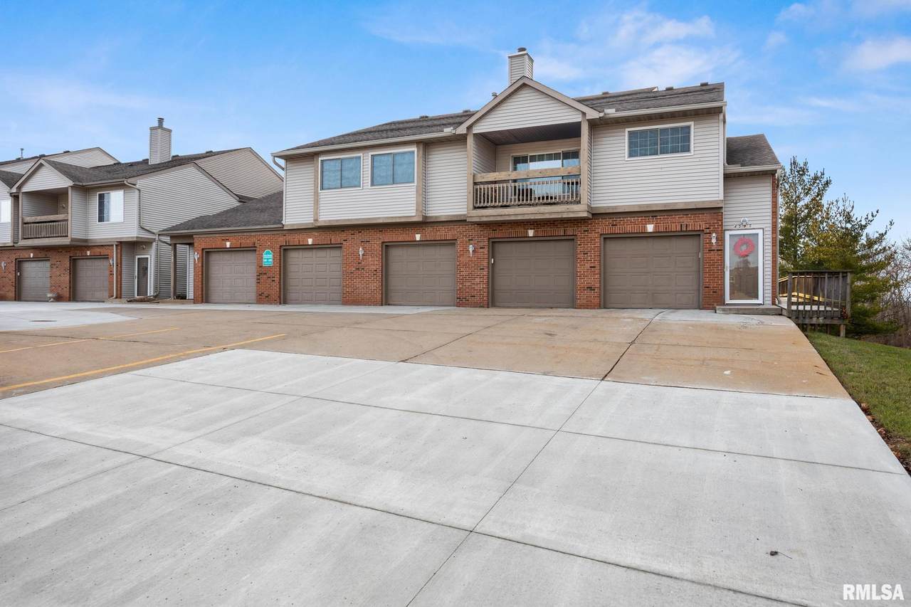 4597 Thornhill Drive - Photo 1