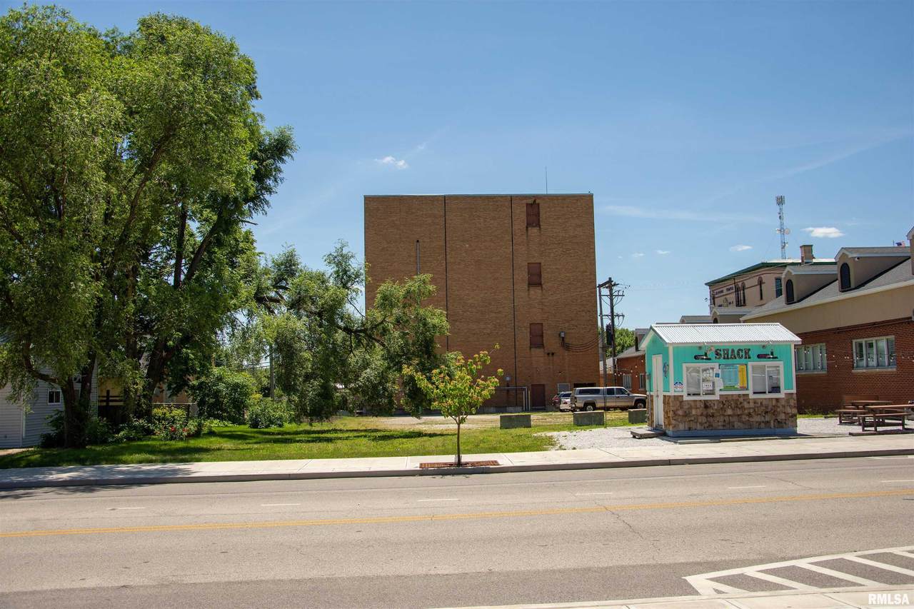 221 Jackson Street - Photo 1