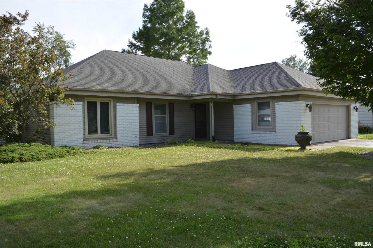 1925 Riverview Drive - Photo 1