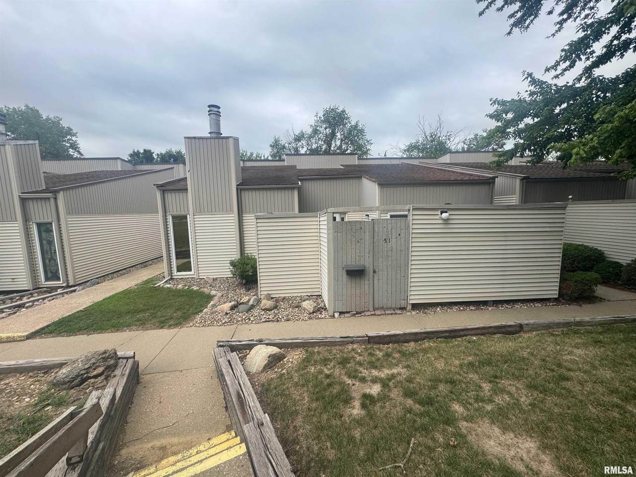 6809 Frostwood Parkway - Photo 1