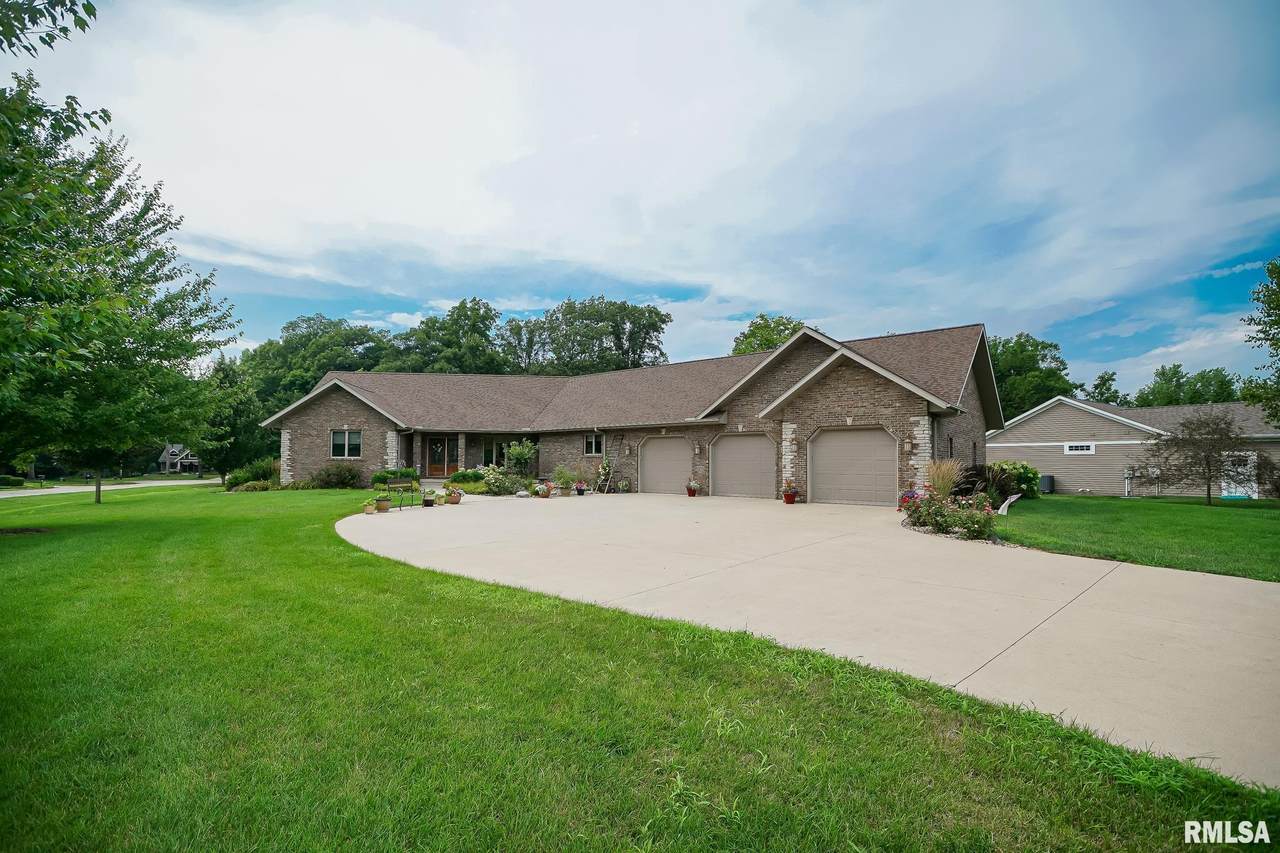 300 Oak Valley Drive - Photo 1