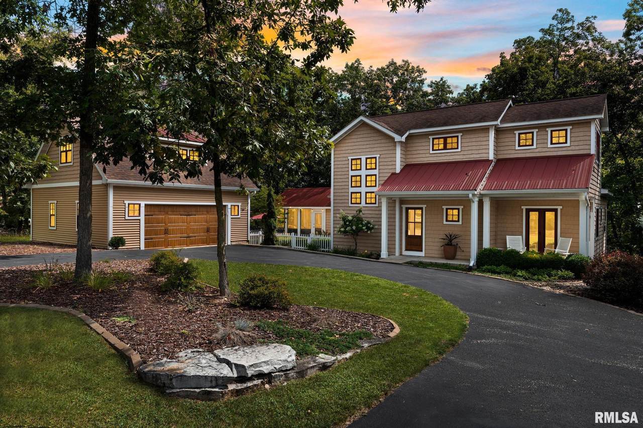 1647 Tanglewood Drive - Photo 1