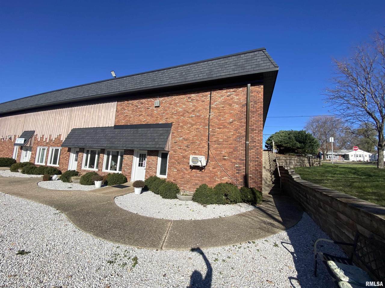 924 Glen Avenue - Photo 1