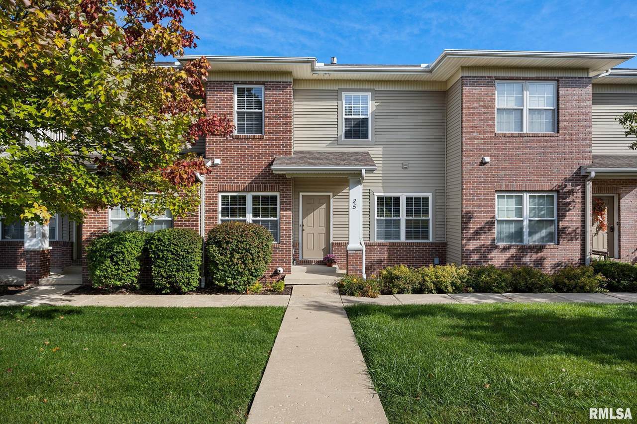 11217 Oakwood Drive - Photo 1