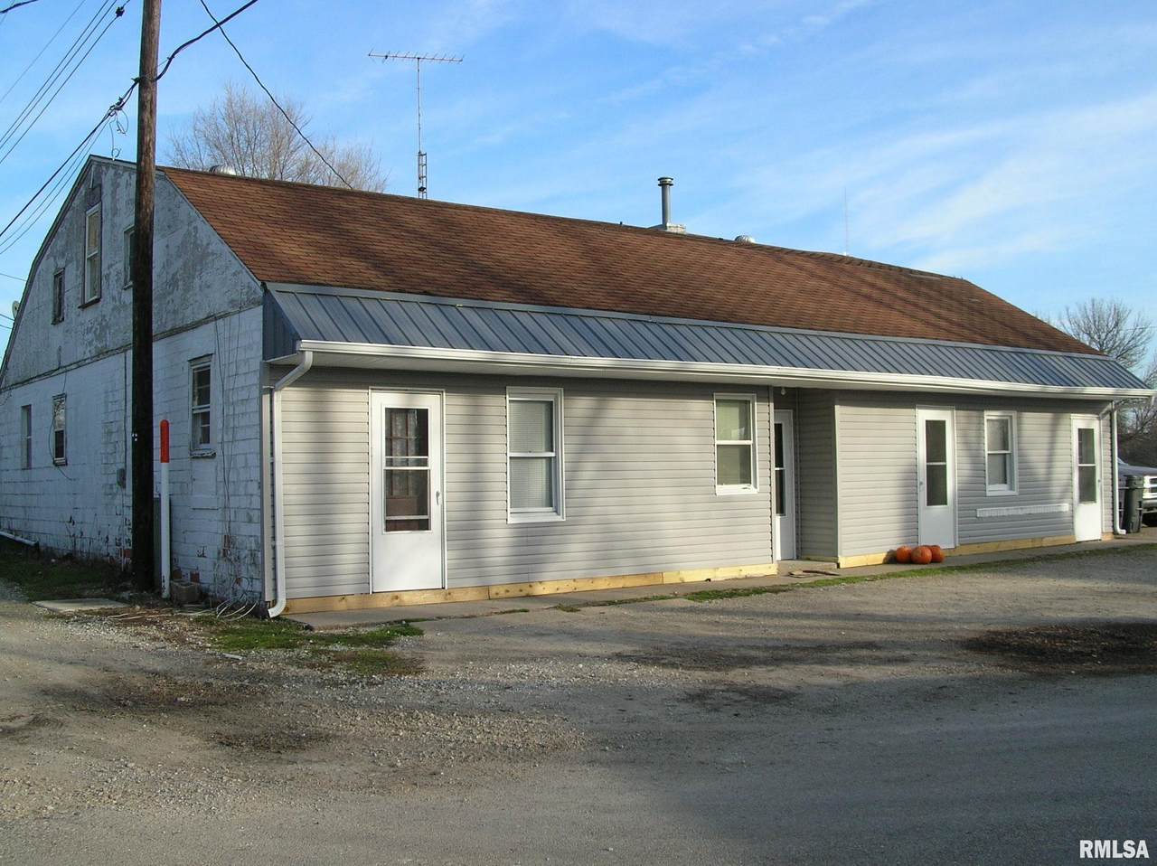 102 Elizabeth Street - Photo 1