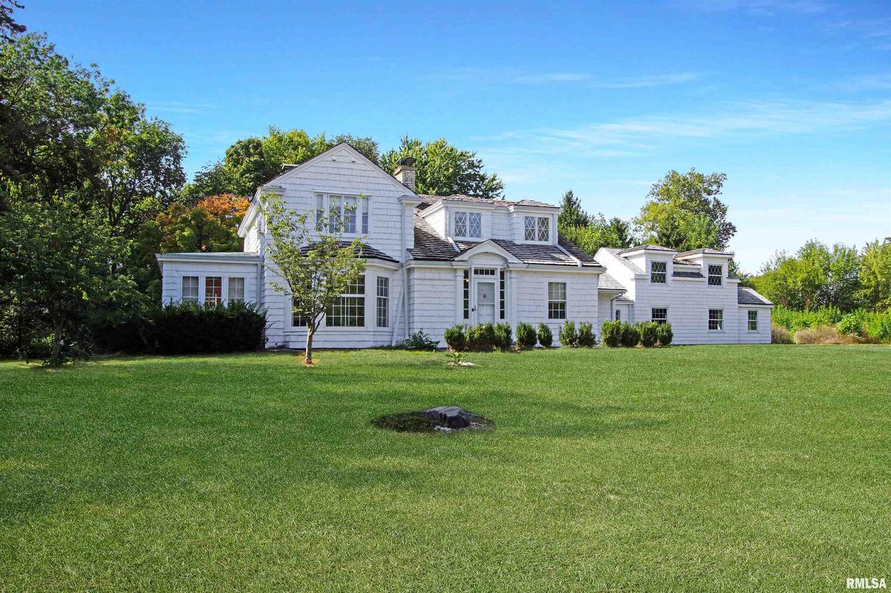 304 Locust Street - Photo 1