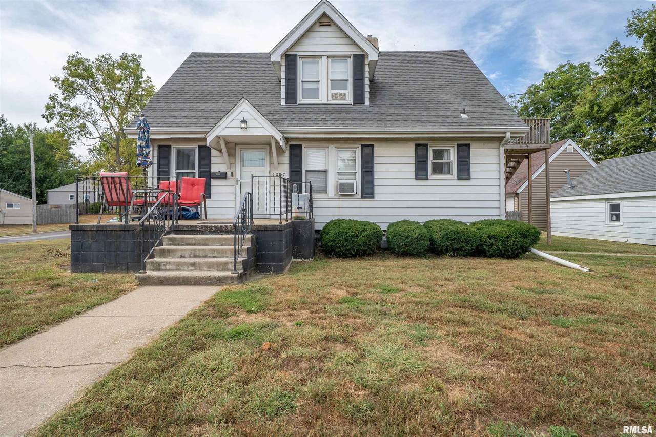 1007 10TH Street - Photo 1