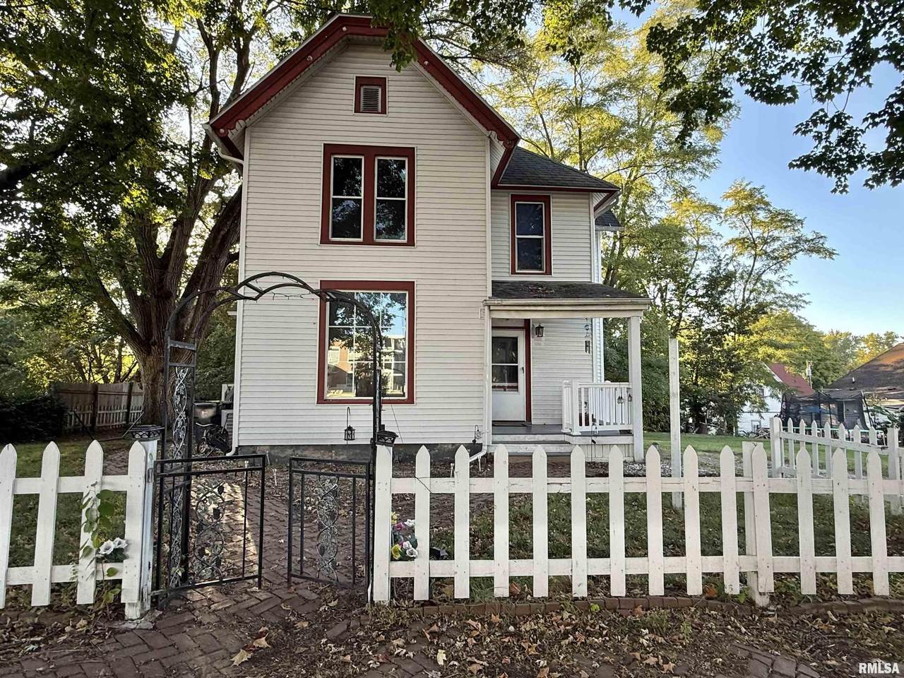 30 Avenue B - Photo 1